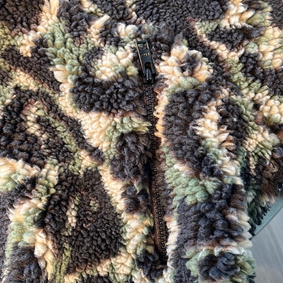 Green, white and black turtle neck TNA fur sweater - Picture 5 of 9